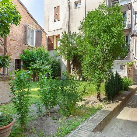 Lägenhet Exclusive Palazzo Schifanoia Ferrara