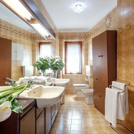 Lägenhet Exclusive Palazzo Schifanoia
